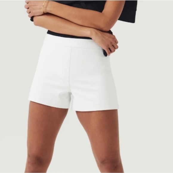 SPANX Pants - L - Spanx On-the-Go 4 Silver Lining TechnologyShorts Classic White NWT